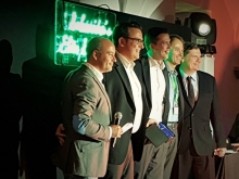 Lors de la remise du prix 'Partner Elite 2017', étaient présents ( de gauche à droite sur la photo) : Olivier Boynard, Strategic Segment Manager – Europe & France Operations- IT Division - Schneider Electric, Jérôme Wagner, Head of Secure & Efficient Electrical Energy - CEL, Kenny Mertens, Channel Account Manager – Belgium & Luxembourg - IT Division- Schneider Electric, Carlo Nies, Sales Director - Partner - CEL,  Robert McKernan, Senior Vice President IT – Europe Region & Global Channel - IT Division - Sch